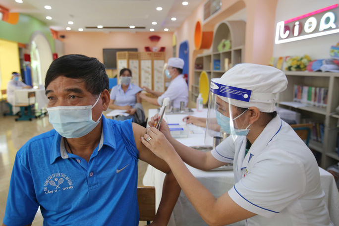 14 3 million 3rd doses of vaccine injected in Vietnam